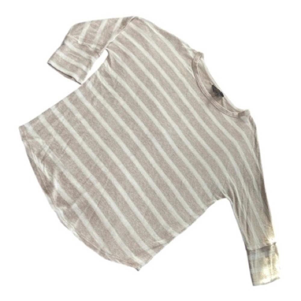 41 Hawthorn Beige and White Knit Top